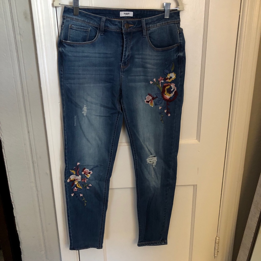 Kenzie destructed jeans with floral embroidery. 8. Excellent condition.